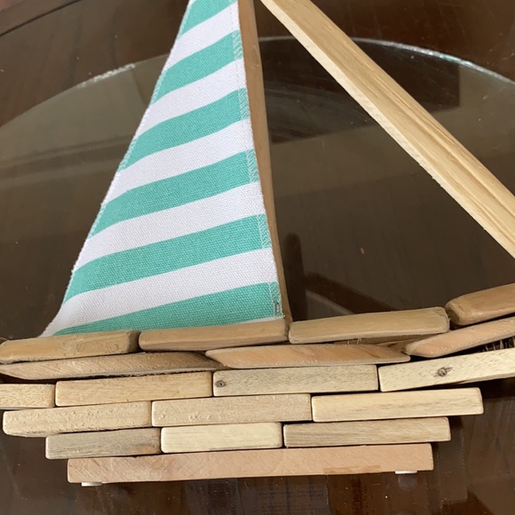 Coastal sailboat decor - Picture 8 of 8
